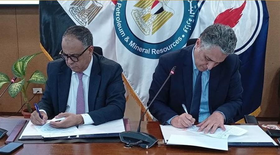 هيئة البترول توقع مذكرة تفاهم مع إكسون موبيل لتعزيز السلامة بنقل الوقود